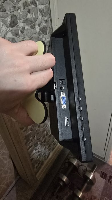 Монитор  10 дюймов, 2048х1536.