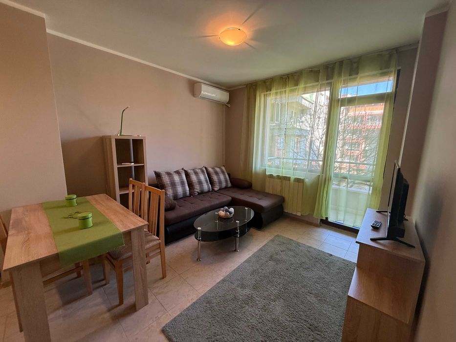 Дава се под наем Двустаен апартамент в София, Белите брези - 65 кв.м за 650 € - Снимка #1