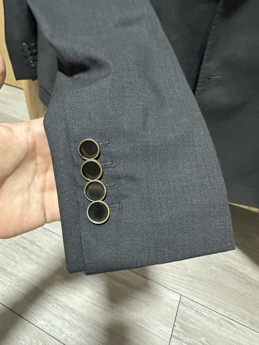 Классический костюм люксового бренда