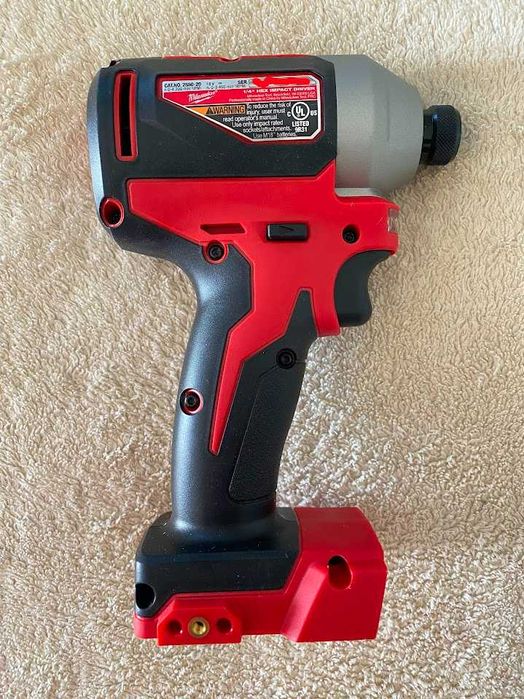 САЩ, Безчетков Импакт Milwaukee, с Нарушена Опаковка Само Тяло !!!