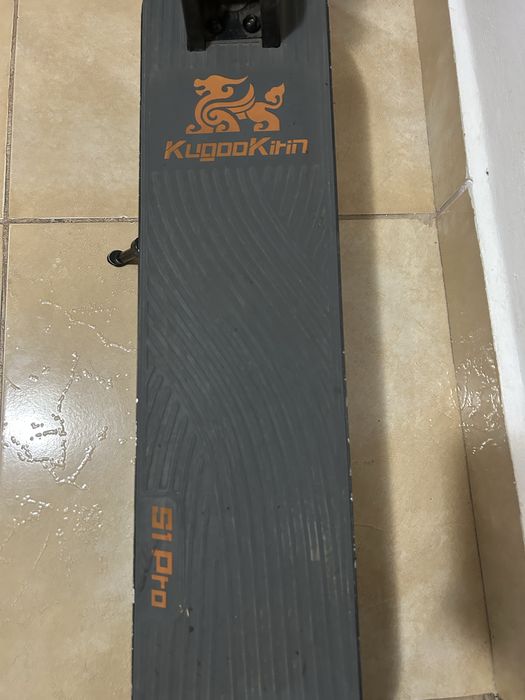 Trotineta electrica KugoKirin S1 Pro