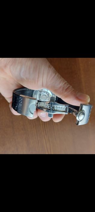 Продам швейцарские часы