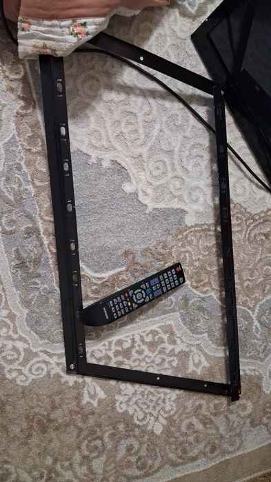 Телевизор Samsung 100cm