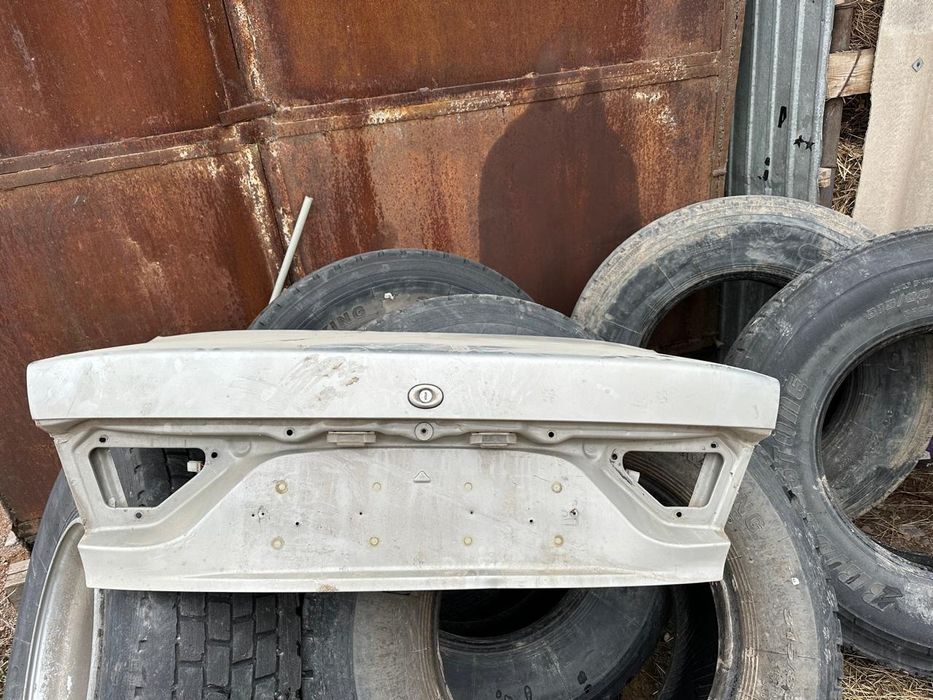 Продам запчасти на Галант дутый