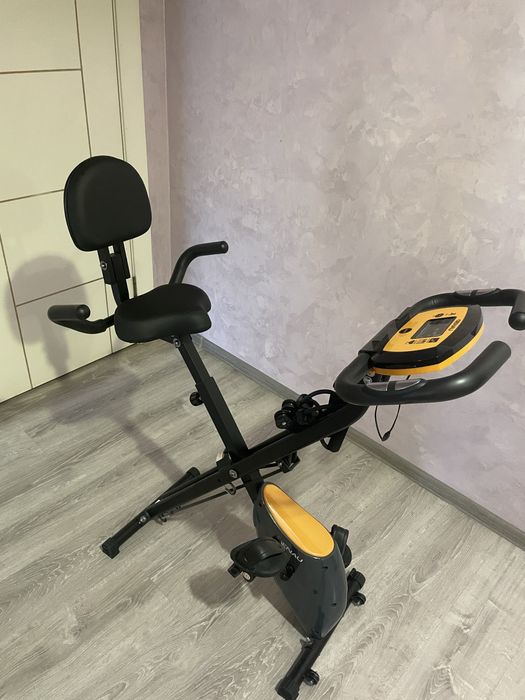 Продам срочно Велотренажер Genau