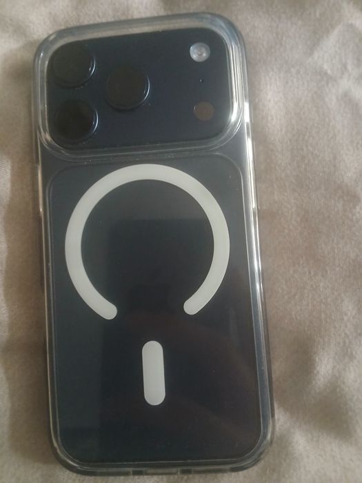 Iphone 17 pro în stare ca nou
