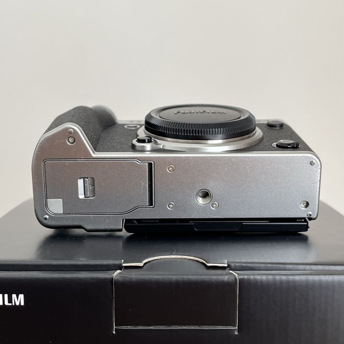 Fujifilm X-T5 body, ca nou, 2925 cadre, full box