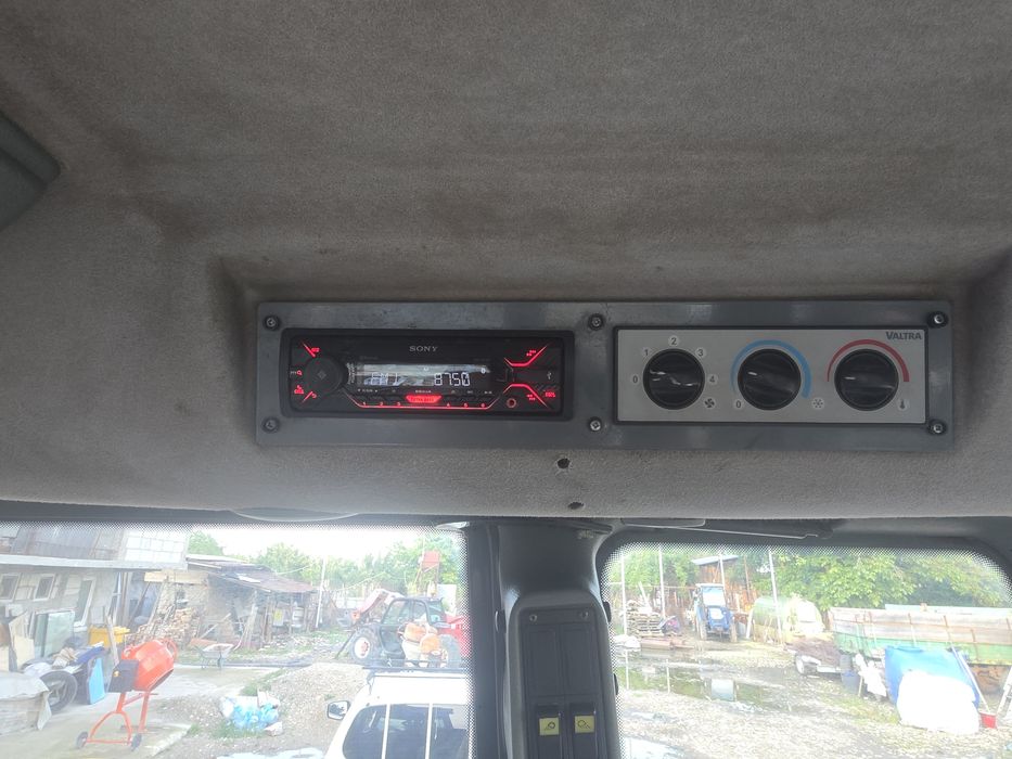 tractor Valtra T191 an 2008  ore 8820, tiranti fata + priza cardanica