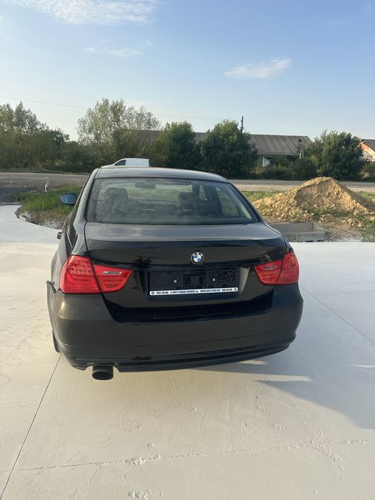 Dezmembrez  318 i benzina facelift