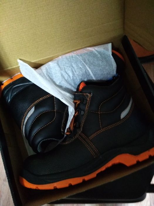 Обувь рабочая защитная