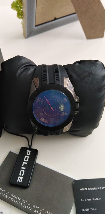 Vand ceas sport Police original nou nouț la cutie personalizata.