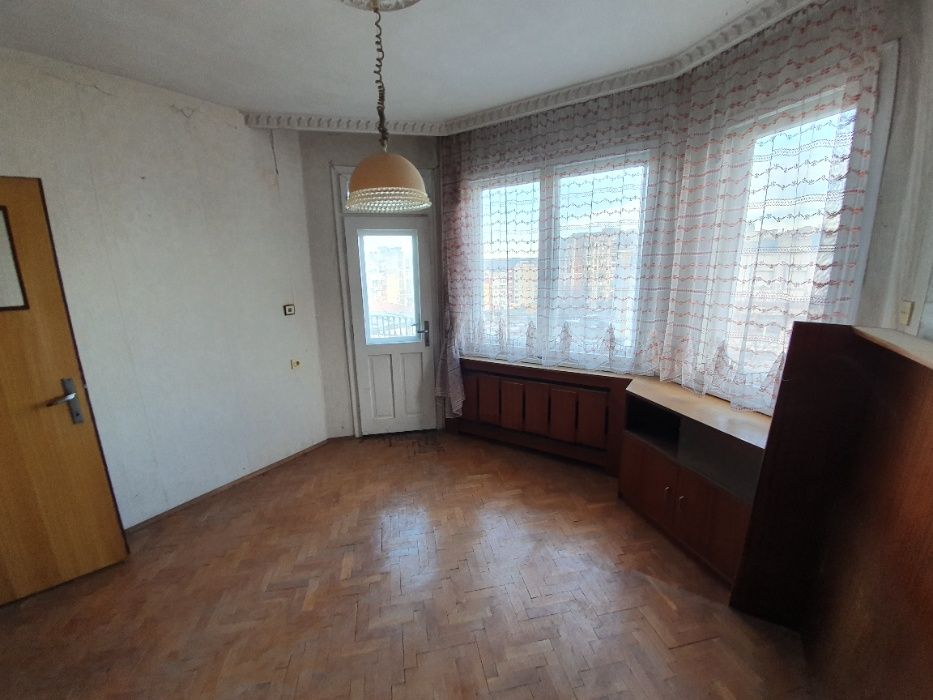 Продава се Многостаен апартамент в Велико Търново, Бузлуджа - 150 кв.м за 1000 €/кв.м - Снимка #1