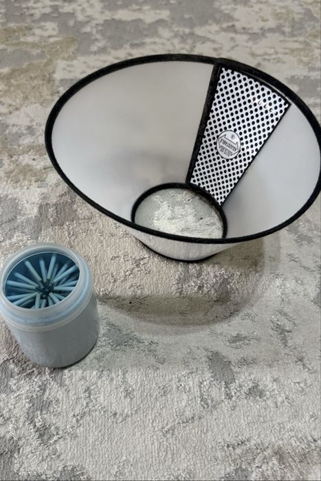 Воротник и силиконовая чистилка для лап