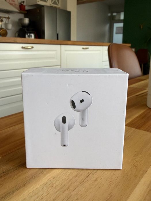 Casti Airpods 4 ANC (SIGILATE)