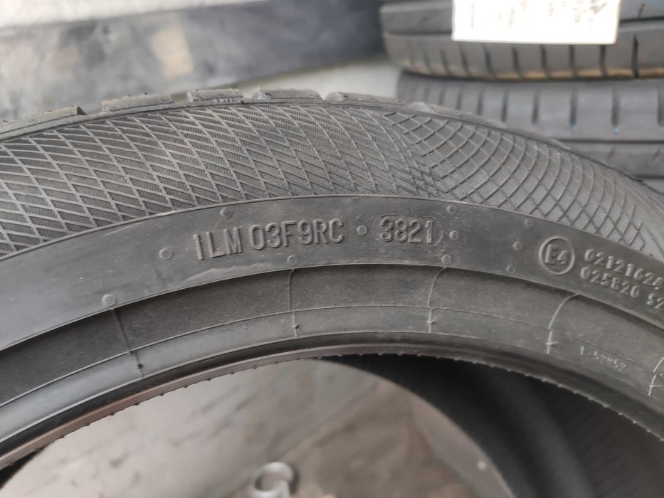2бр Нови Зимни гуми 275 40 18 - Continental