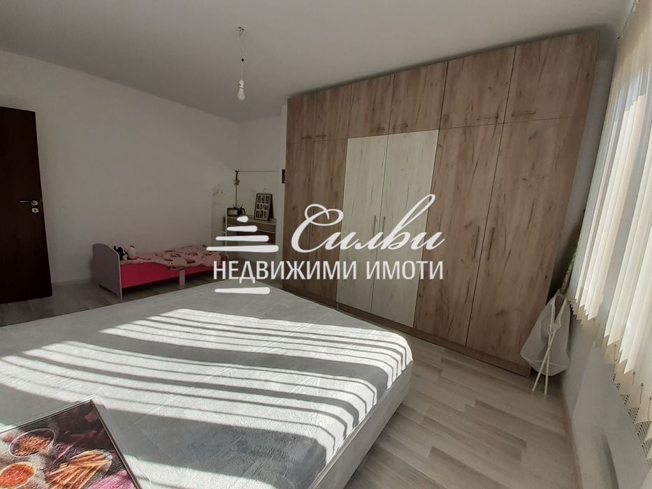 Дава се под наем Двустаен апартамент в Шумен, Херсон - 68 кв.м за 382.5 € - Снимка #2