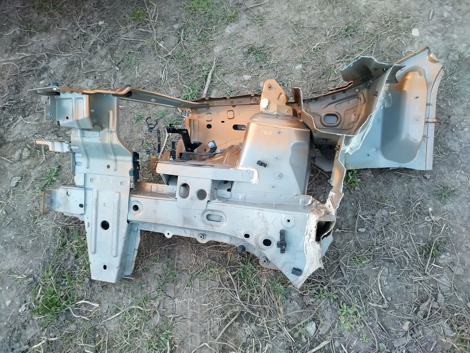 Lonjeron dreapta cu aripa interioara Dacia Duster  2 hjd