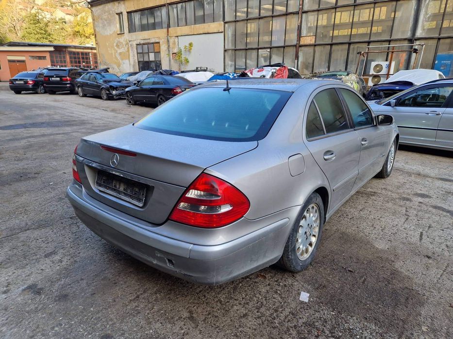 Mercedes W211 E220CDI 150кс ръчка седан НА ЧАСТИ!