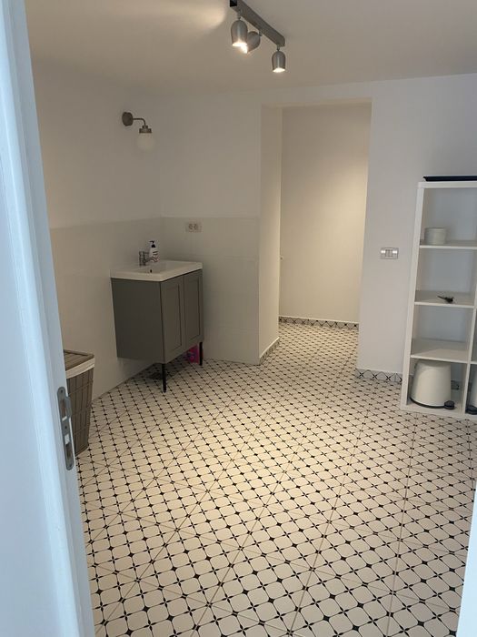 Casa la intrarea in Scheii Brasovului, acces direct spre Poiana Brasov