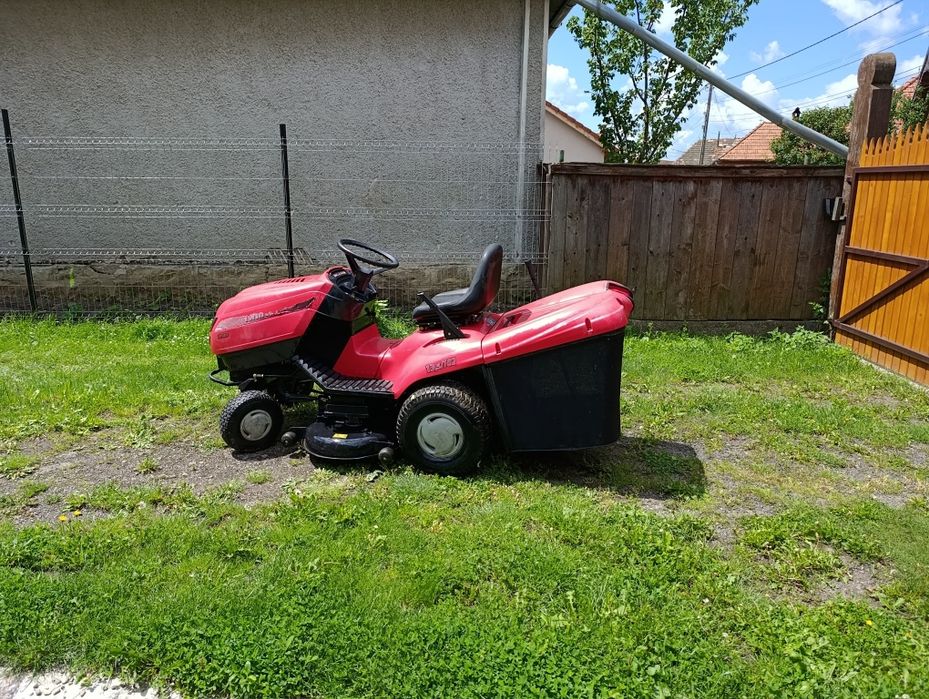 Vand tractoras de tuns iarba Twin Cut