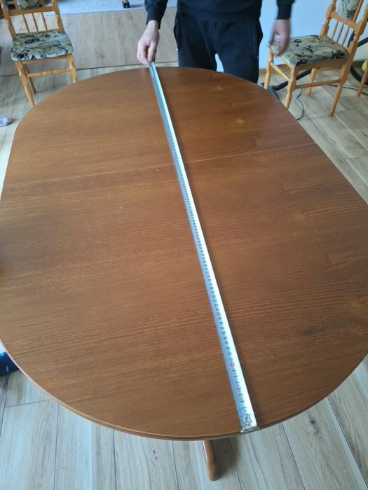 Трапезна дървена маса