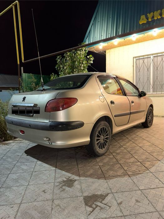 Peugeot 206 Sedan