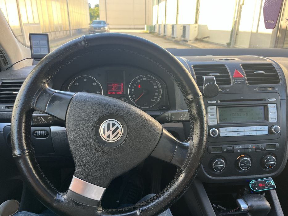 Volkswagen  Golf 5