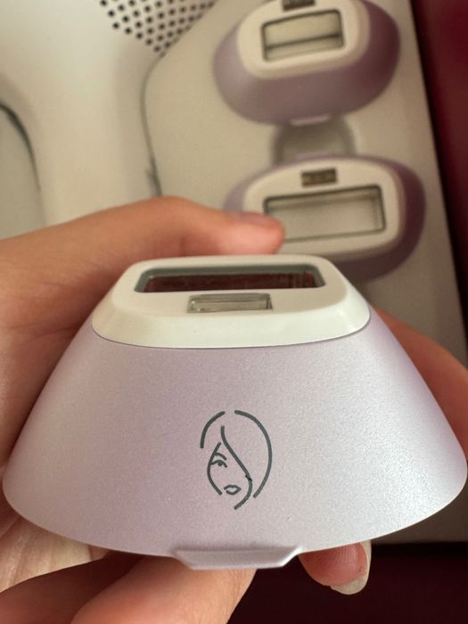 Фотоепилатор Philips Lumea IPL Hair removal 8000