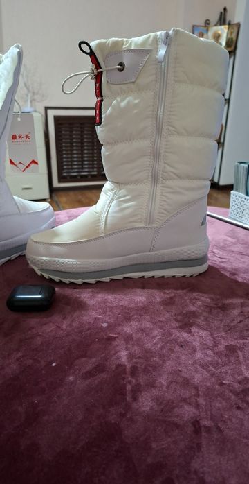 Продаю дутыши.39 размер.