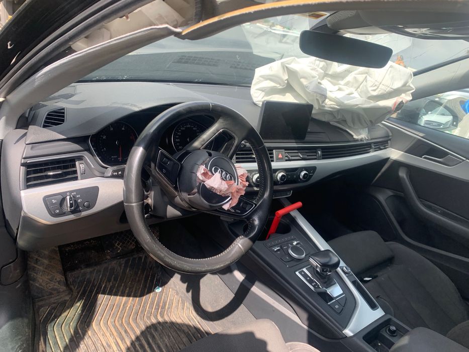 Audi A4 2.0tdi multitronik 2016г