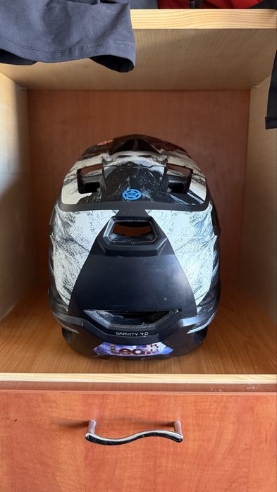 Casca MTB Full Face LEATT Gravity 4.0 V23 Alpine – mărimea M