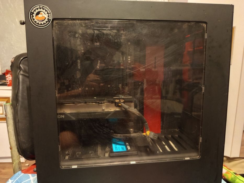 Геймърски компютър – RX 6600 8GB + Ryzen 5 1400 + 24 GB RAM + SSD
