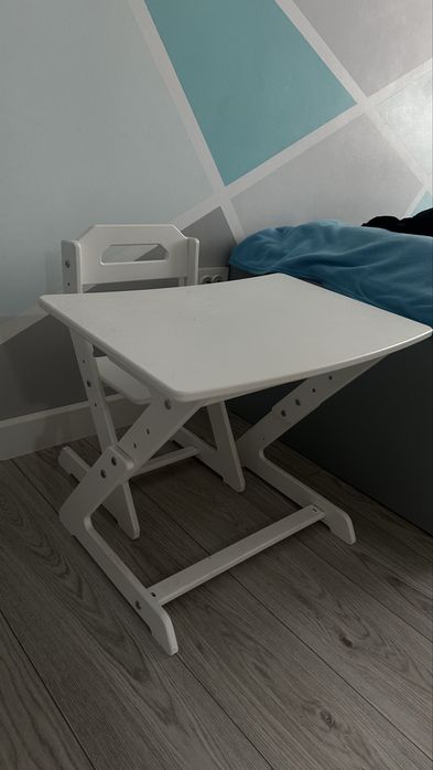 Продам детский столик со стульчиком