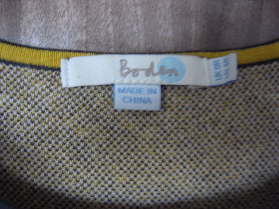 Продавам страхотна плетена рокля с марка Boden, размер 36