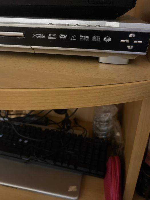 DVD Elta , продавам работещо DVD