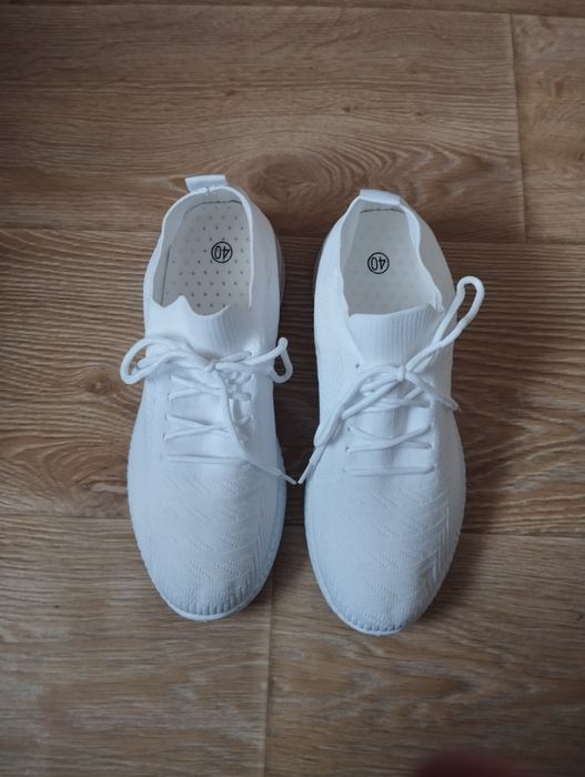 Нови дамски маратонки