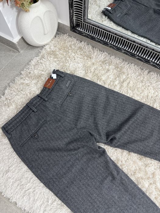 Pantaloni eleganti Loro Piana din lână colectie noua 2026