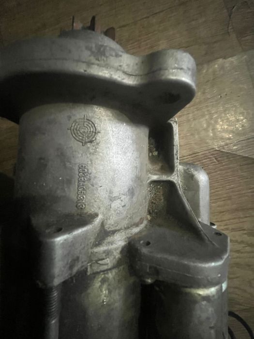 Продам стартер от погрузчика 2 кубовый