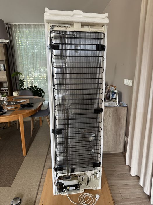 Халдилник Liebherr ICUN 3314 ДЕФЕКТ!!!