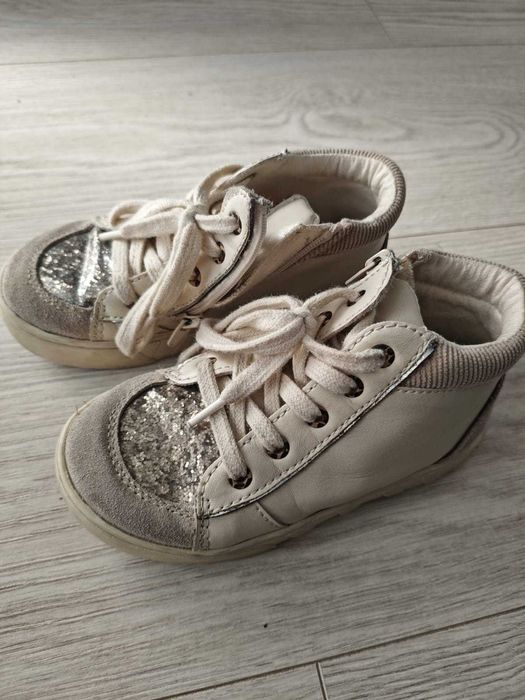 Bocanci fetita Zara 25 numar