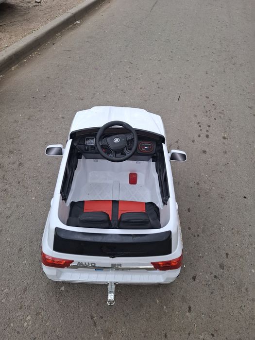 Детский машина с пультом