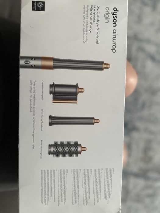 Продам  почти новый Дайсон