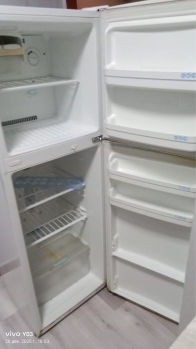 Продам холодильник