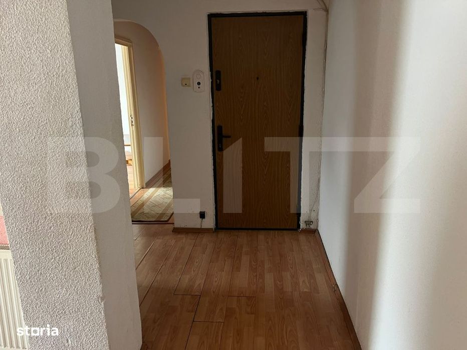 Apartament 3 camere, 70 mp, zona Tractorul