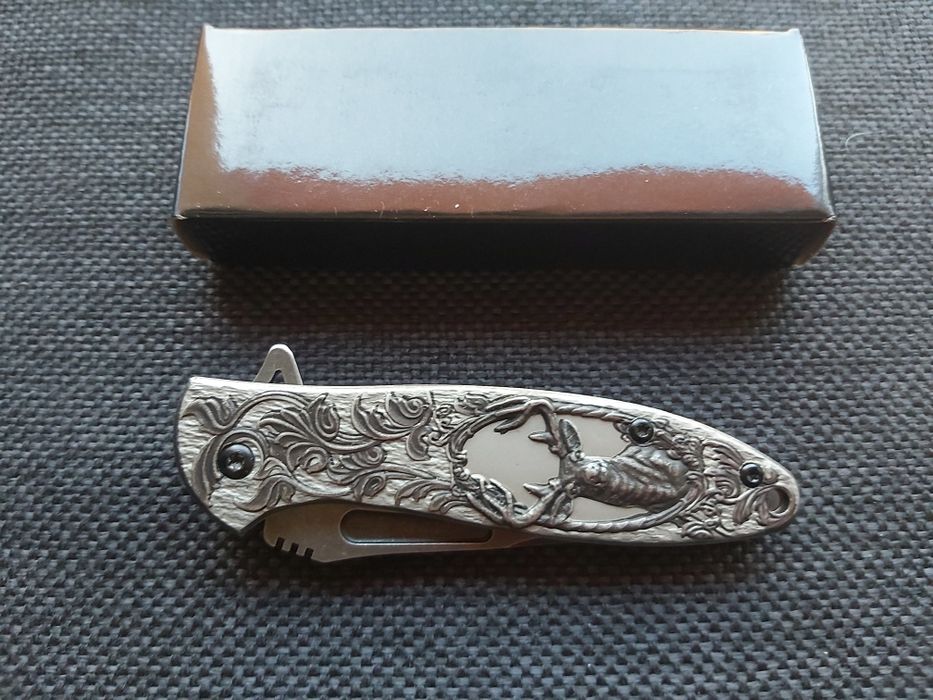 Джобен сгъваем нож с гравирана дръжка елен,2952