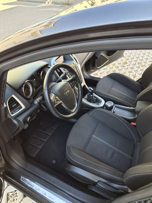 Opel Astra J 1.7 CDTI (Usuzu)