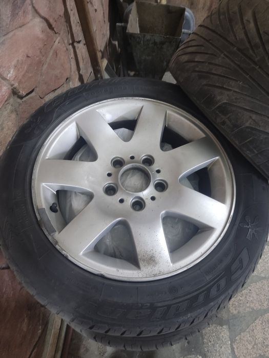 Продам диски с резиной р16 BMW. Резина свежая . Не кривые не варенная.