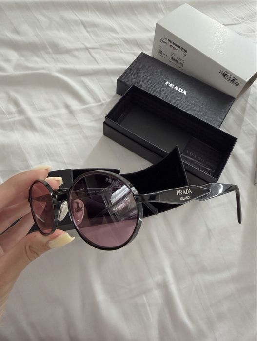 Черни очила на Prada