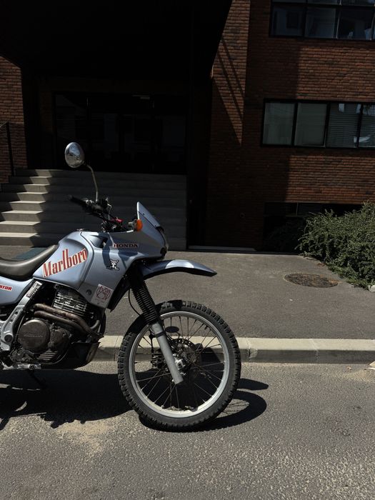 Honda nx 650 1989