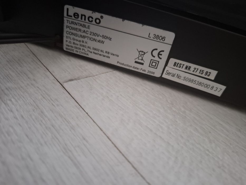 Pik-up deck Lenco Stereo Turntable L3806